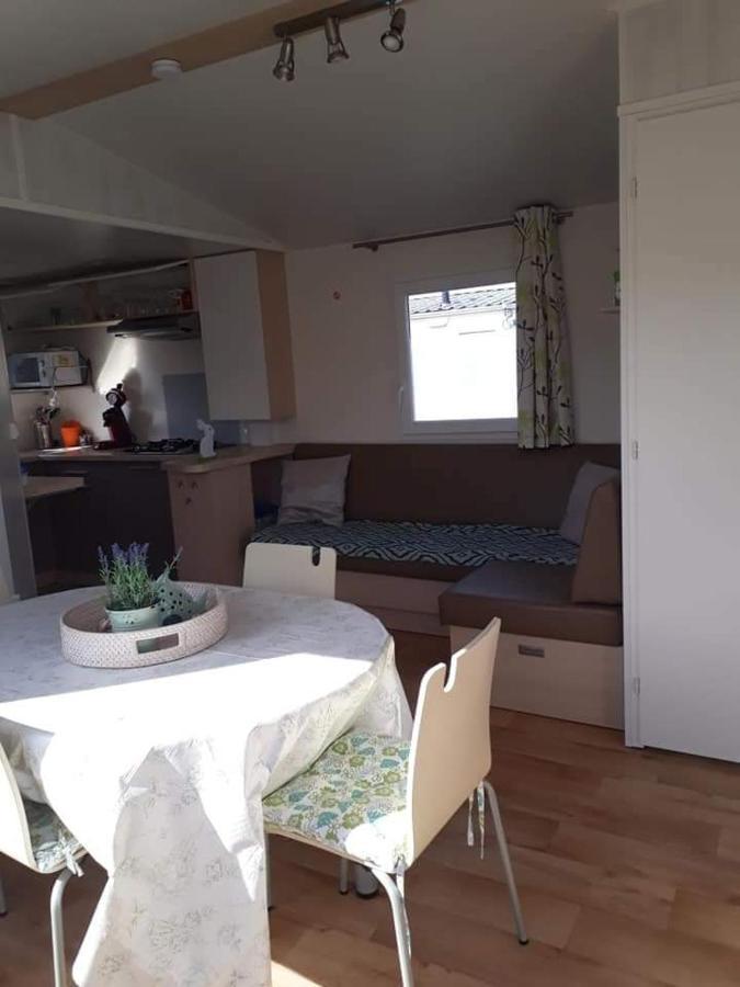 Luxueuze Stacaravan In Bredene Met Eigen Terras En Tuintje Dış mekan fotoğraf