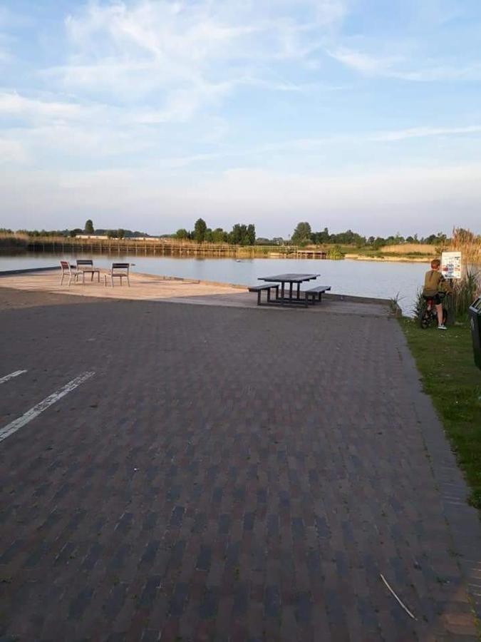 Luxueuze Stacaravan In Bredene Met Eigen Terras En Tuintje Dış mekan fotoğraf