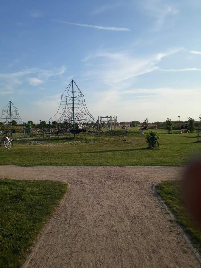 Luxueuze Stacaravan In Bredene Met Eigen Terras En Tuintje Dış mekan fotoğraf