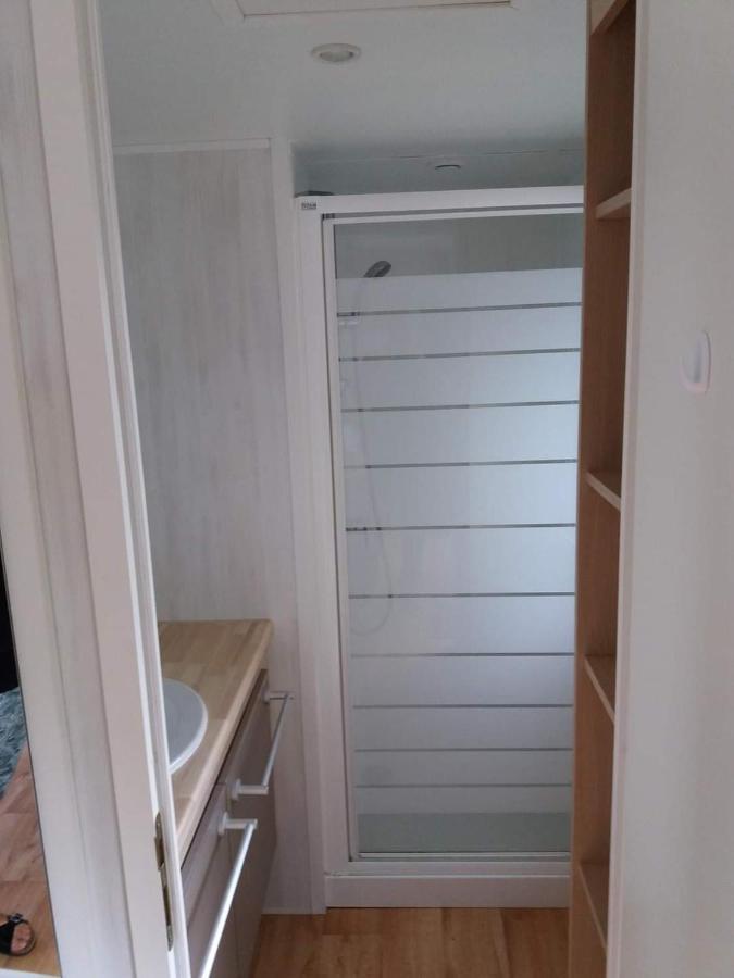 Luxueuze Stacaravan In Bredene Met Eigen Terras En Tuintje Dış mekan fotoğraf