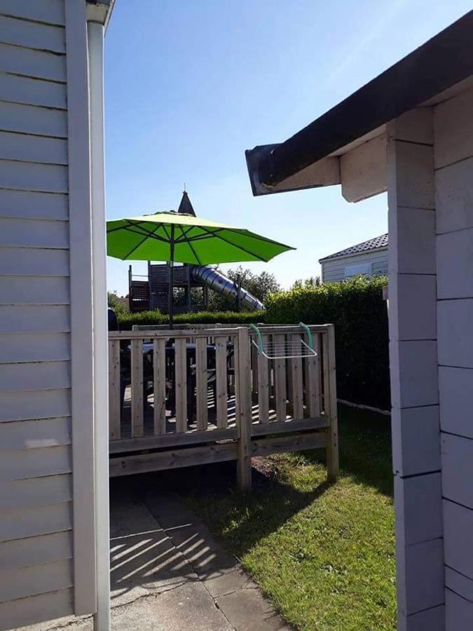 Luxueuze Stacaravan In Bredene Met Eigen Terras En Tuintje Dış mekan fotoğraf